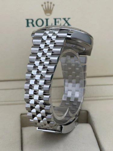 Rolex Datejust 126334 41mm Ombre Green Dial Jubilee 2026