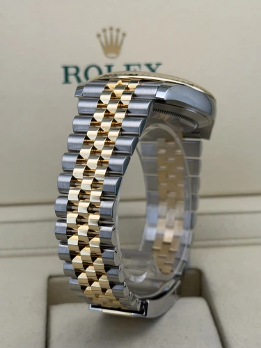 Rolex Datejust 126333 41mm Olive Roman Dial 2026