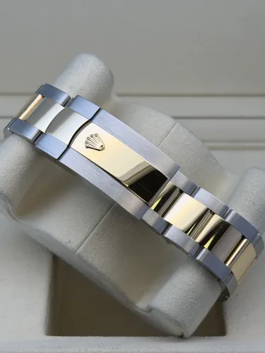 Rolex Sky-Dweller 326933 42mm Champagne Dial 2019